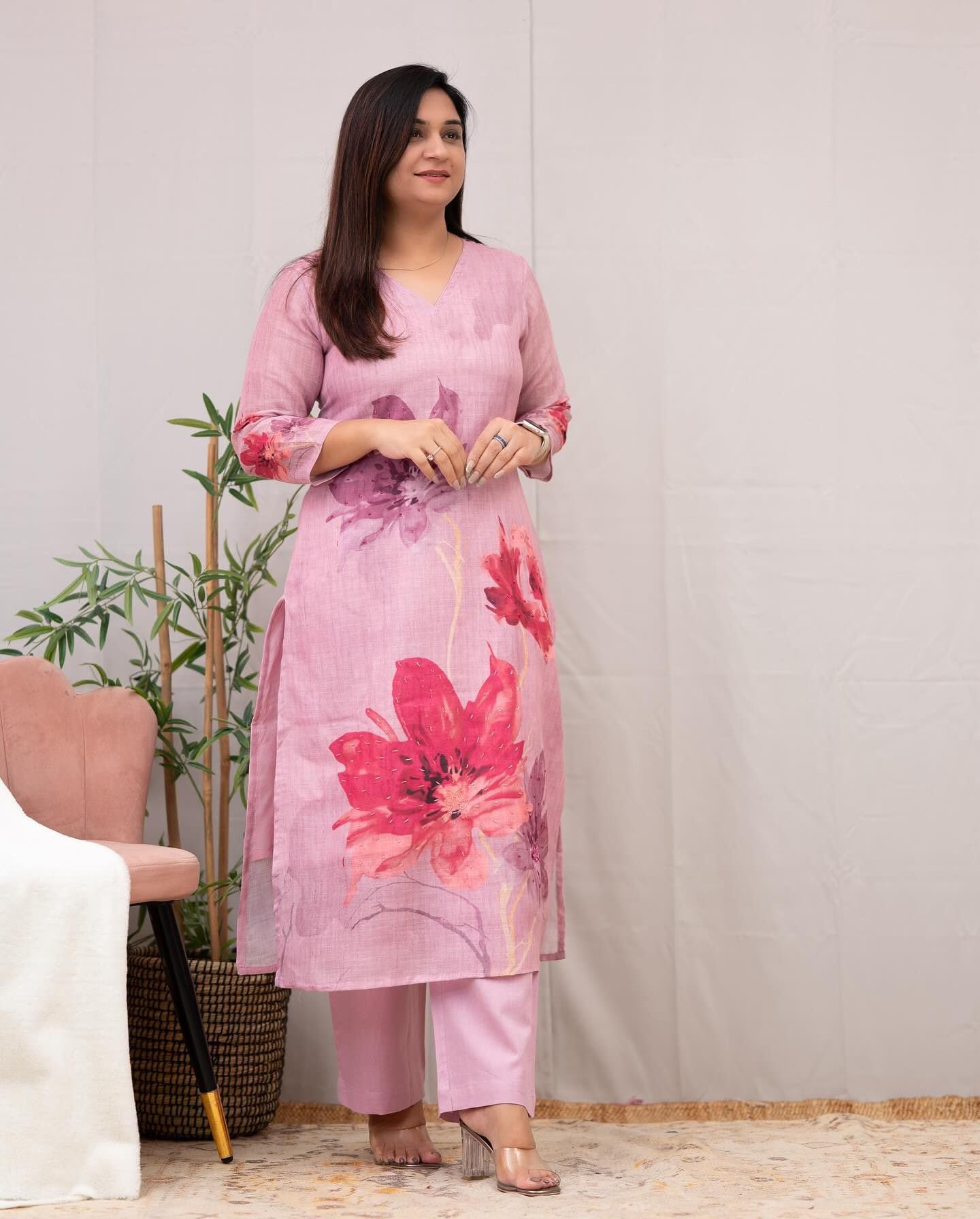 ANNI DESIGNER Womens Rayon Viscose Straight Printed Kurta with Pant (Susan Pink_XL_Pink_X-Large)