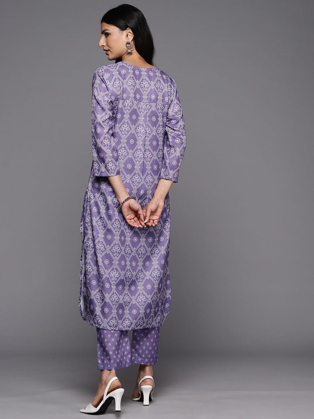 Varanga Women Lavender Bandhani Printed Straight Kurta Paired With Tonal Bottom