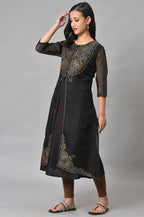 W For Woman Inner Kurta & Outer Jacket