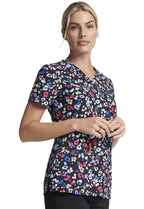 Dickies EDS Women Scrubs Top V-Neck Print DK616, XS, Safari Pop