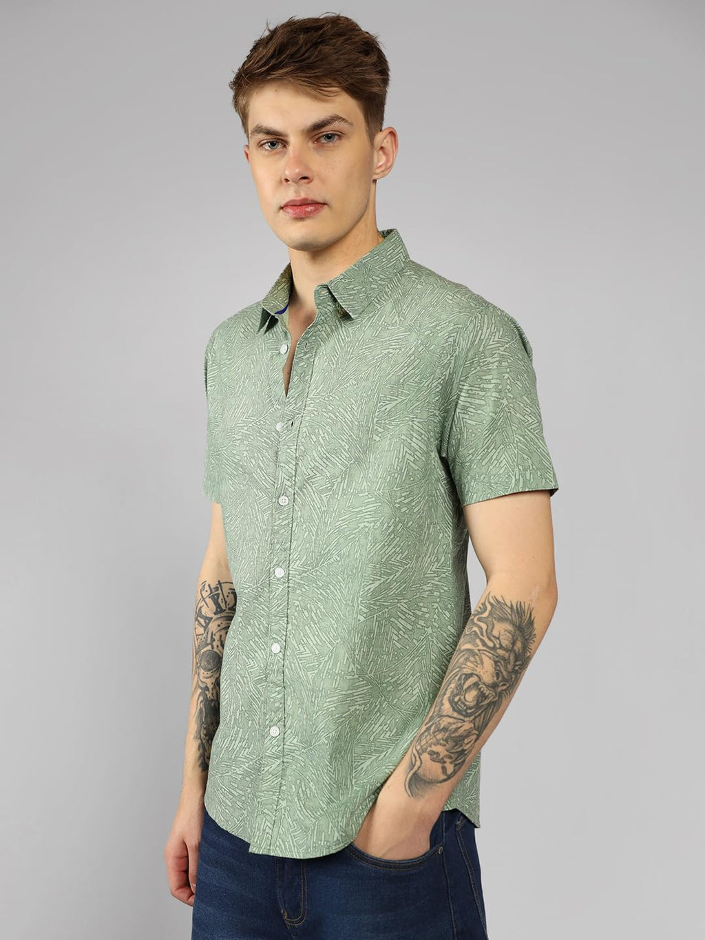 Dennis Lingo MenS| Green| Half Sleeve| Spread Collar| Printed| Relaxed Fit| Casual Shirt