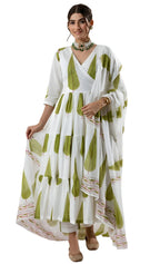 Sugathari Womens White Georgette Anarkali Floral Printed Kurta with Pant & Dupatta (Dress 113 White XL)