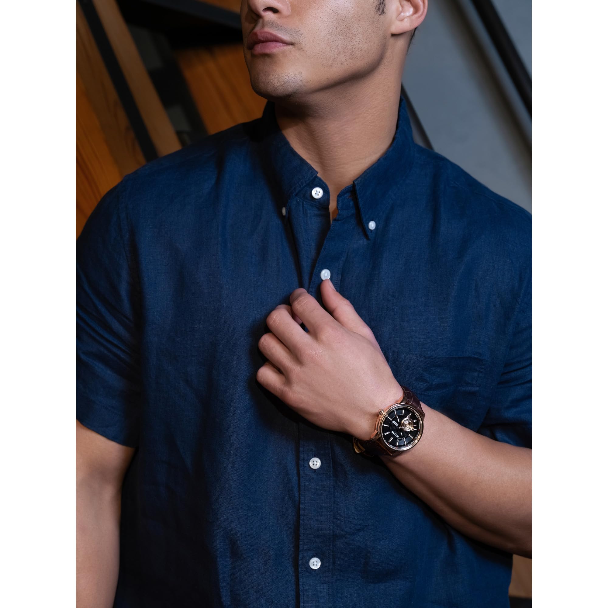 Bulova Men's Classic 3-Hand Automatic Leather Strap Watch, 21-jewels, Hack Feature, Luminous Hands and Markers,Open Aperture and