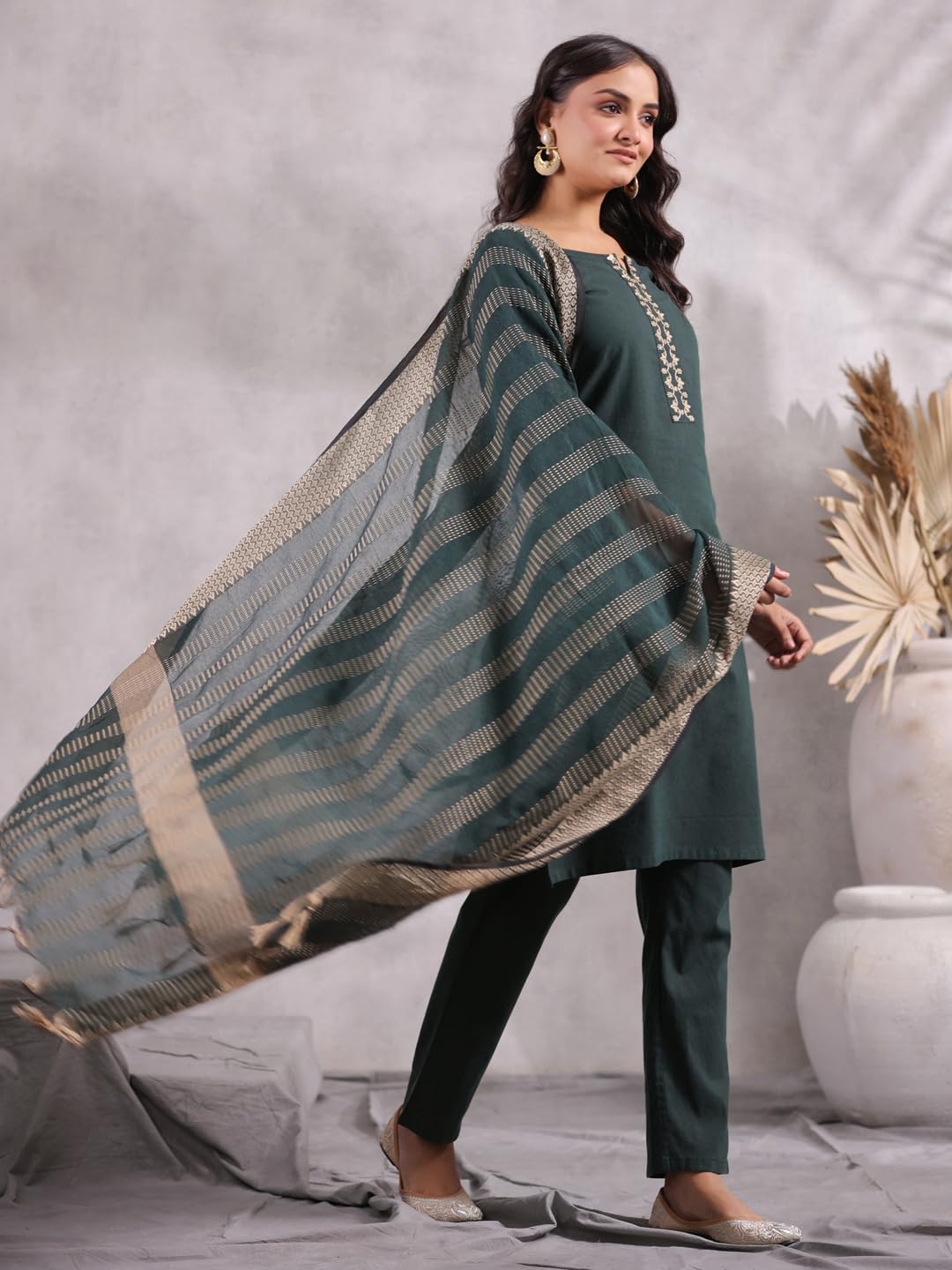 Anubhutee Women'S Bottle Green Ethnic Motifs Straight Kurta Withtrousers & Dupatta…