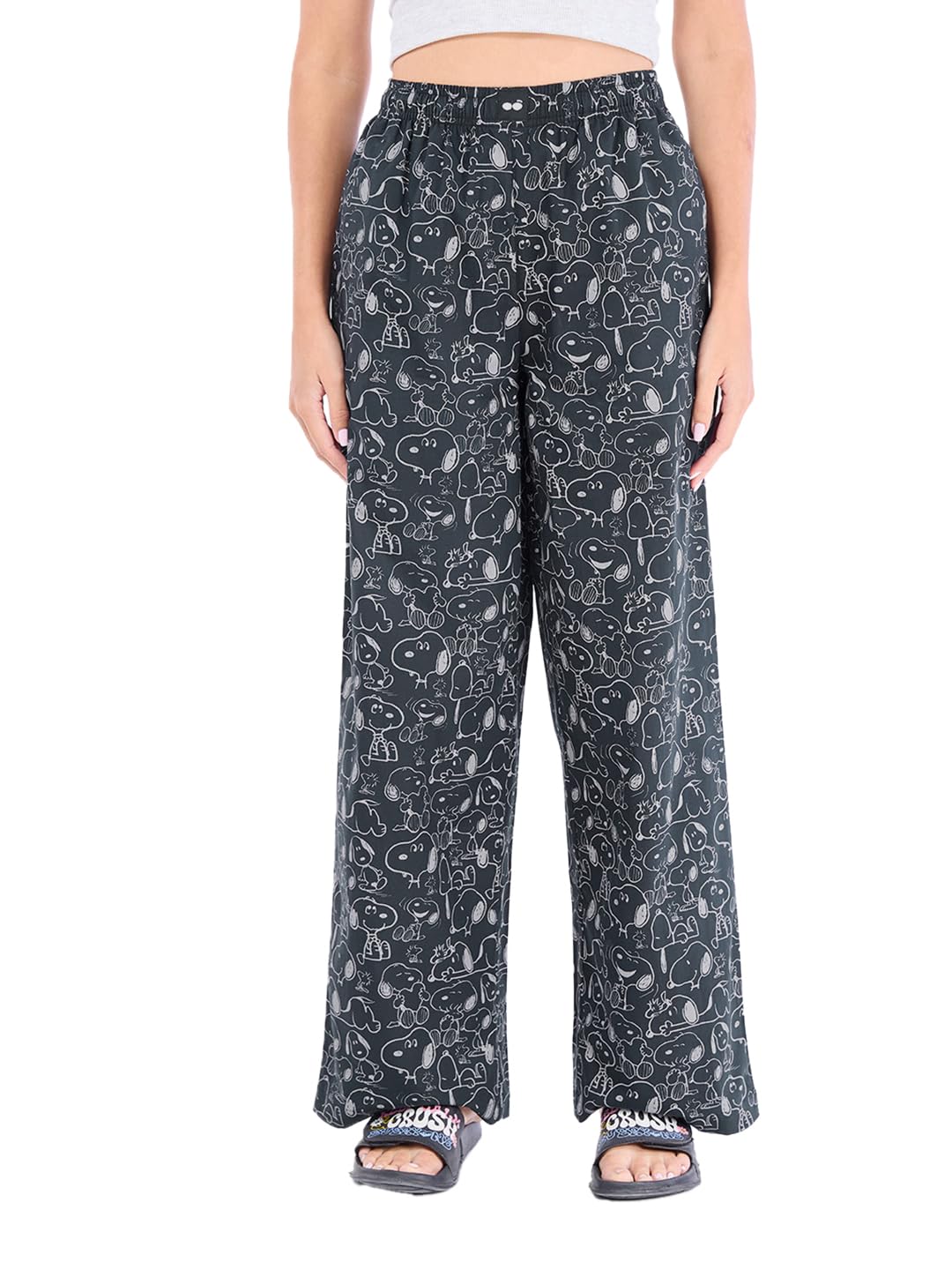 Bewakoof Womens All Over Printed Regular Fit Cotton Poplin Wide Leg Pyjamas_644710_Black_S