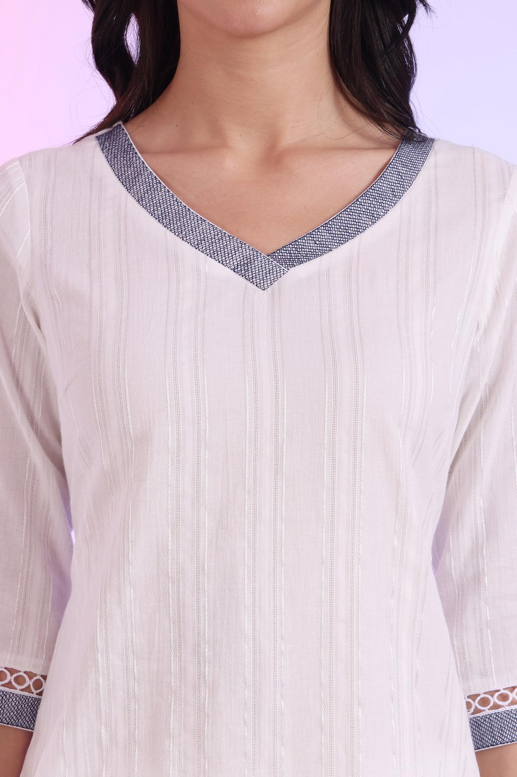 Aurelia Women'S White Solid Cotton Blend Straight Kurta