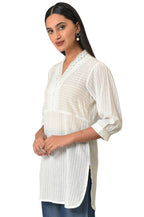 Aurelia Women'S Cotton Regular Fit Solid Regular Striped V-Neck Kurti