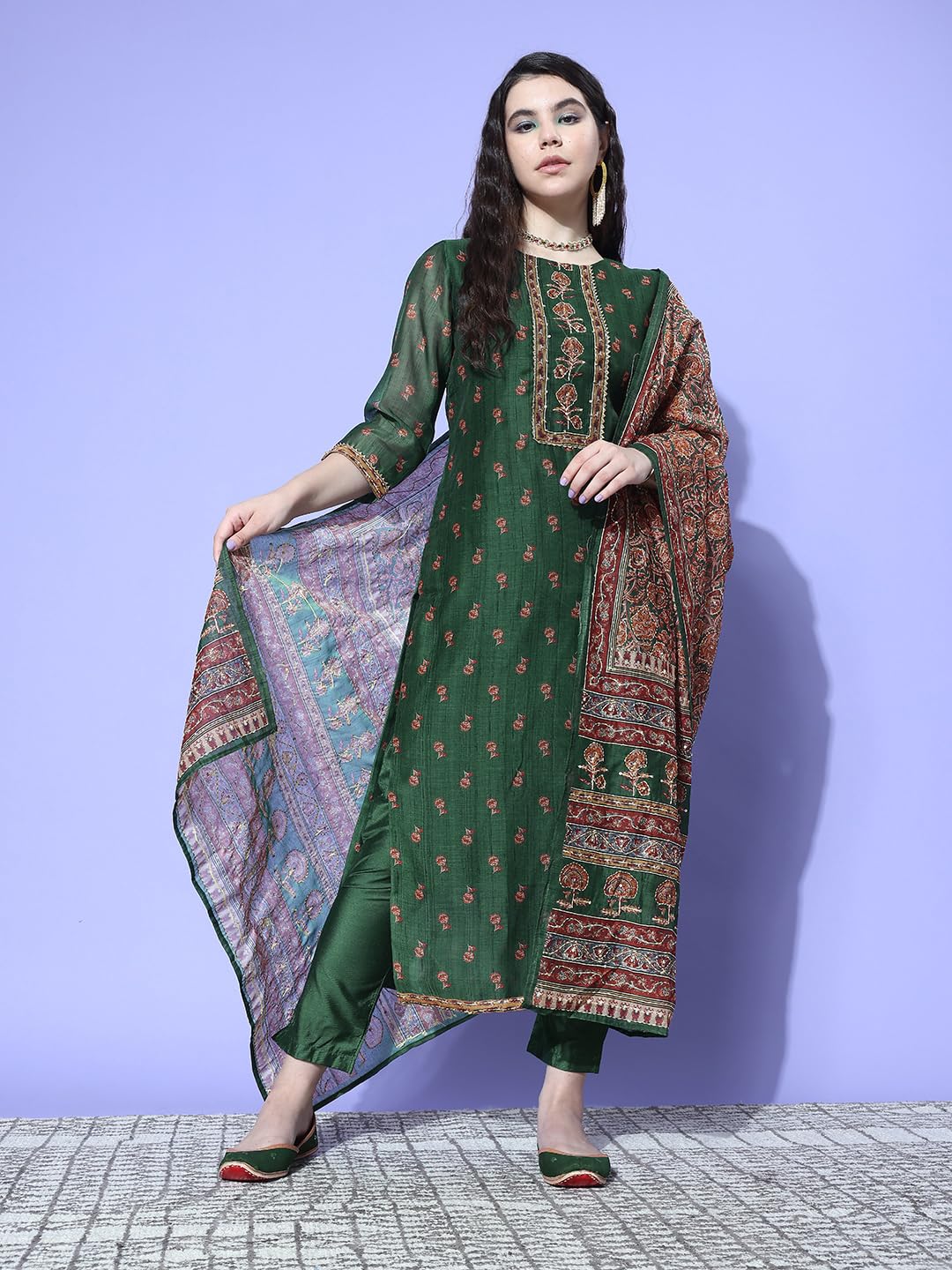 Varanga WomenS Green Floral Printed Kurta With Tonal Bottom And Thread Embroidered Dupatta