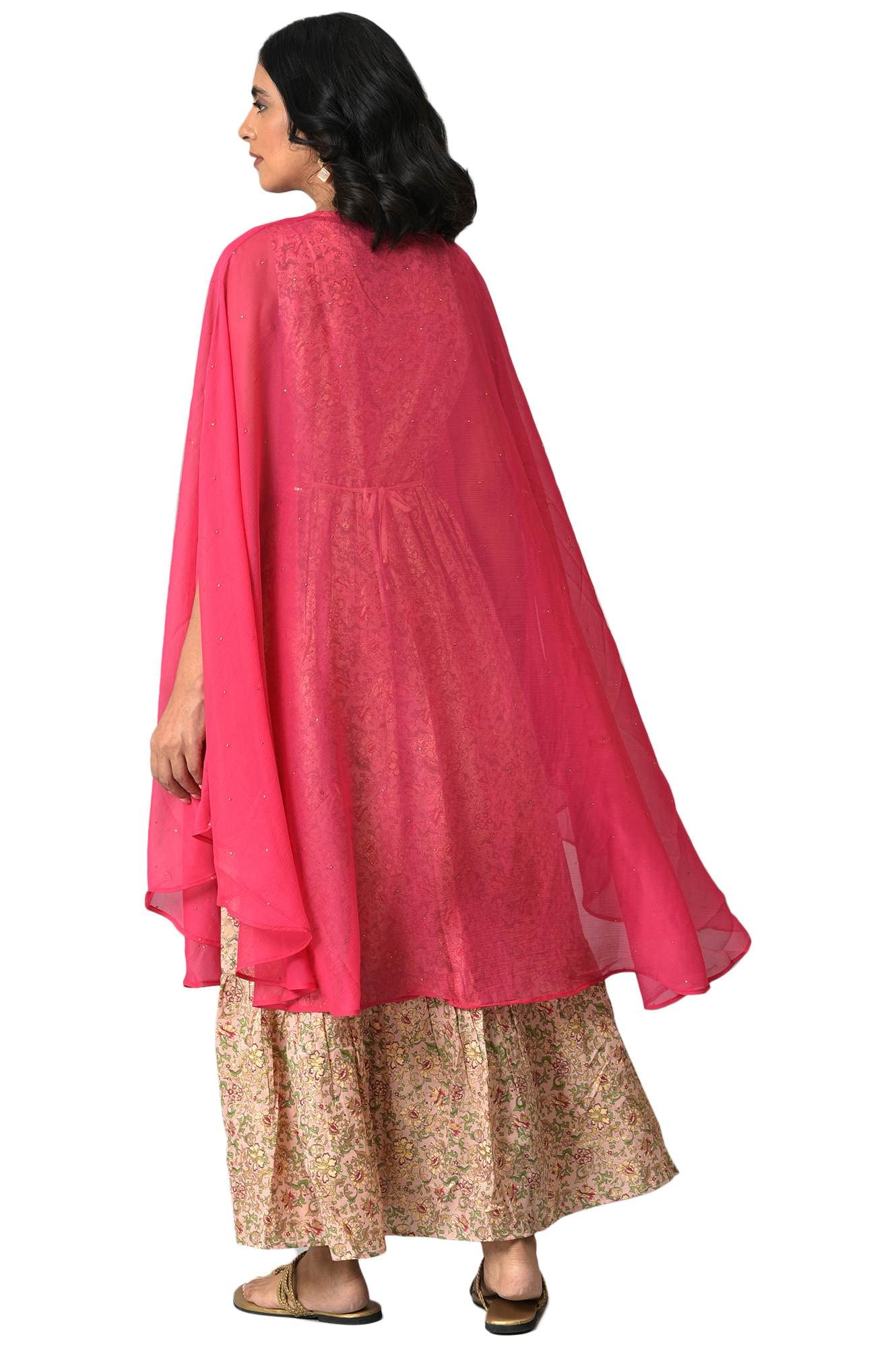 Aurelia Women Kurta & Gillet