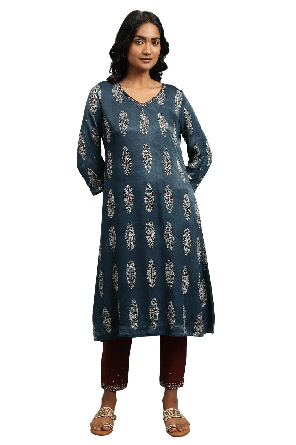 W For Woman Indigo Ajrakh Kurta In Lustrous Satin_23Maf11651-910734_M