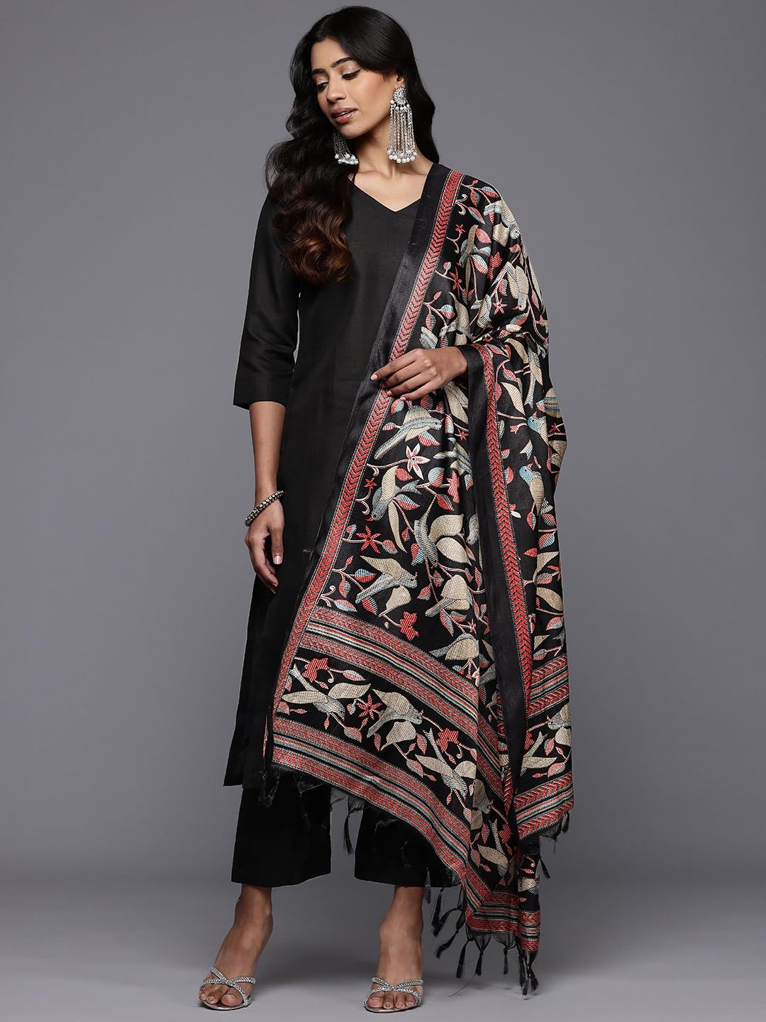 Varanga Women Solid Black V Neck Straight Kurta Set With Printed Dupatta