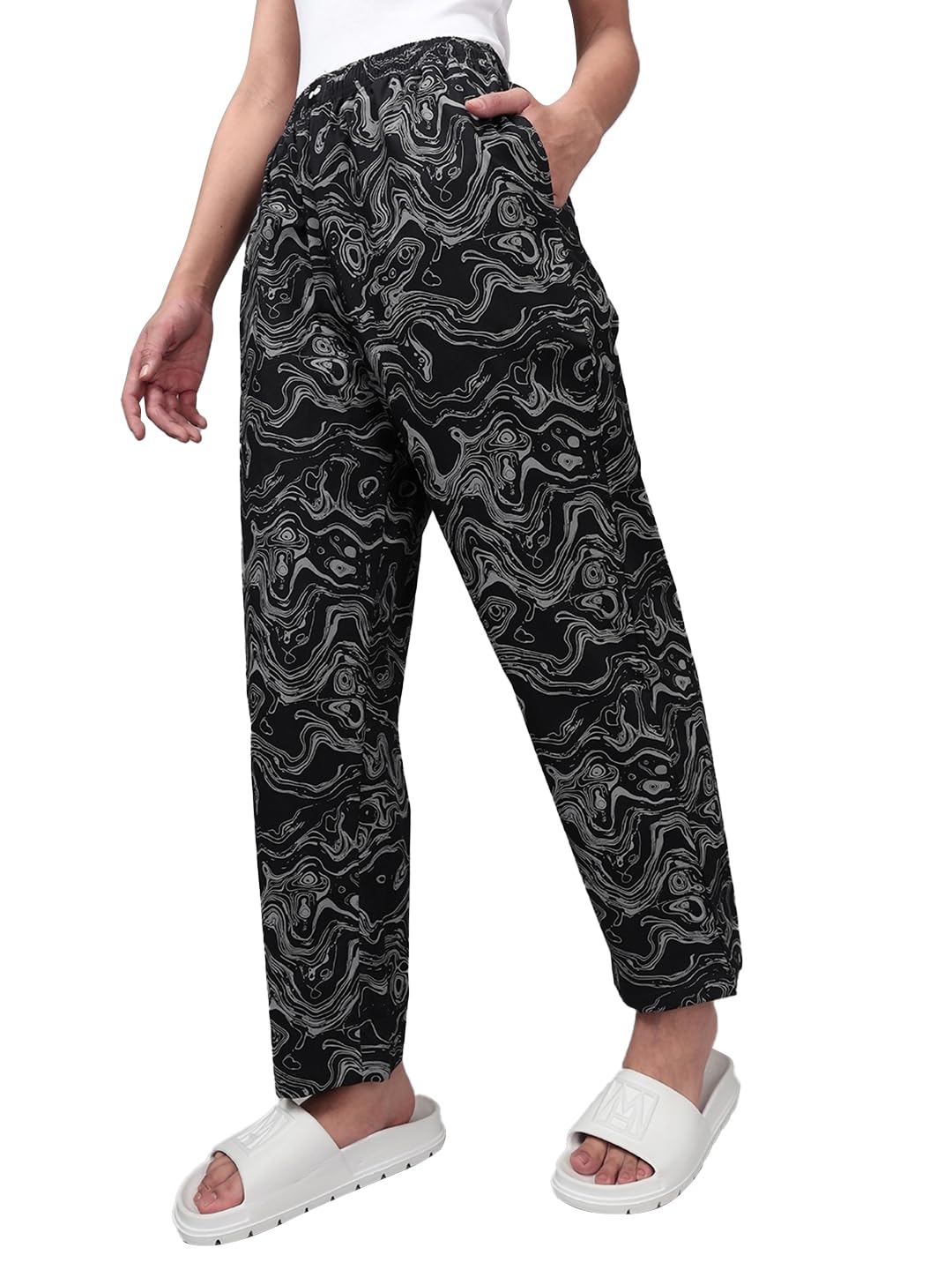 Bewakoof Womens Aop Regular Fit Pyjama_581623_Black_2XL