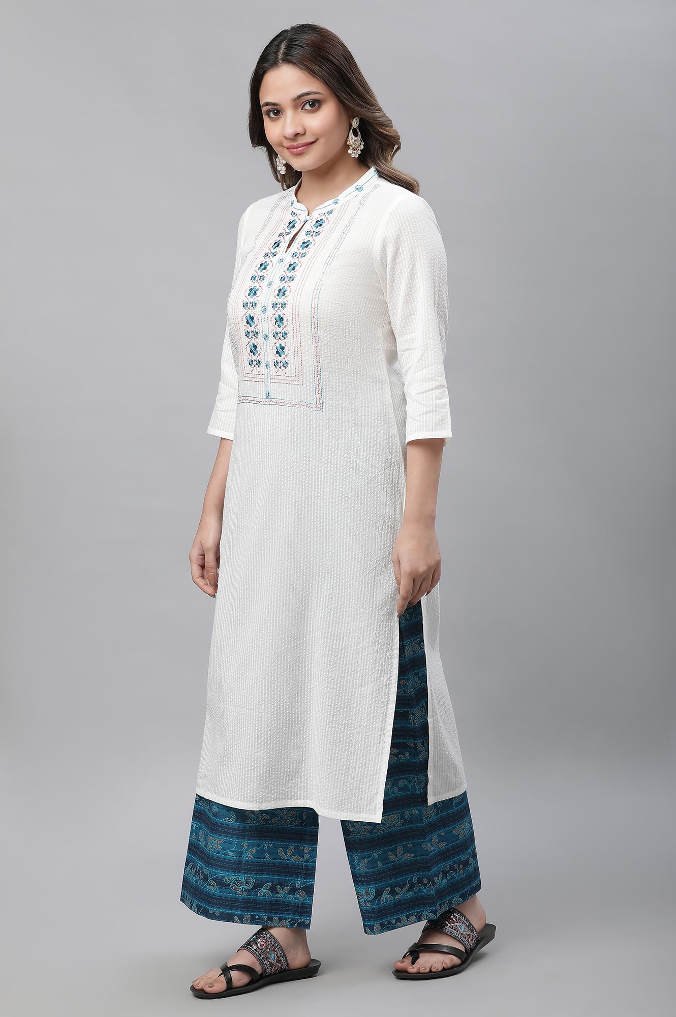 Aurelia White Floral Printed Printed Cotton-Rayon Blend Straight Long Kurta