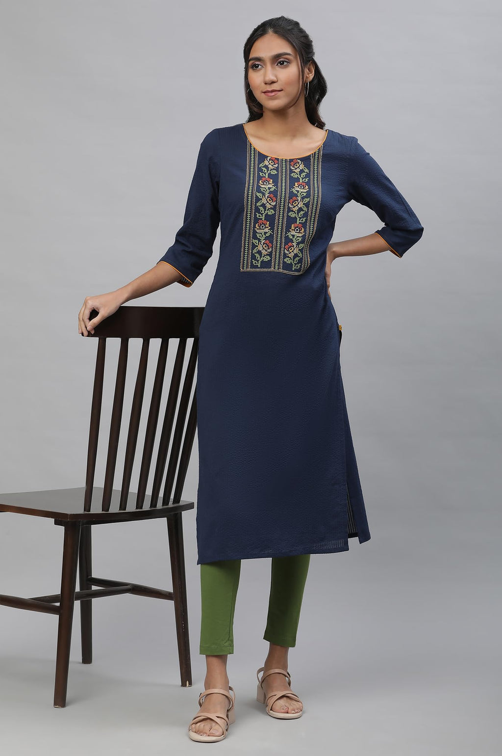 Aurelia WomenS Blue Thread Embroidered Seer Sucker Kurta