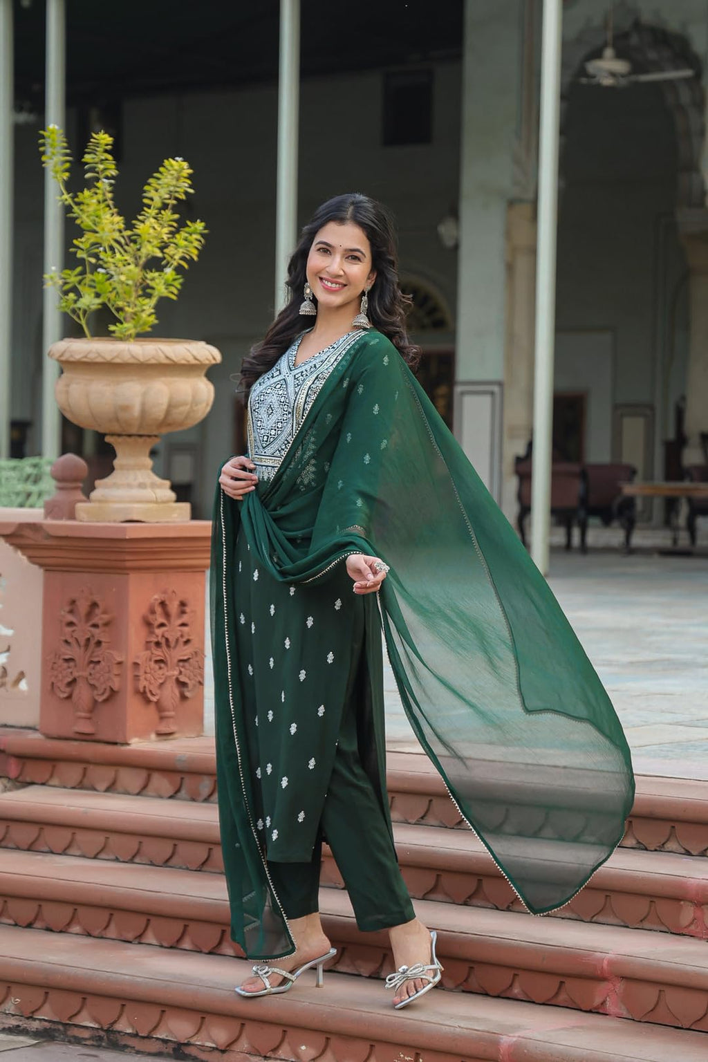 Gosriki Women'S Cotton Blend Straight Printed Kurta With Pant & Dupatta (Sawre Green-Gs_S_Green_Small)