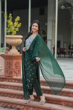 Gosriki Women'S Cotton Blend Straight Printed Kurta With Pant & Dupatta (Sawre Green-Gs_S_Green_Small)