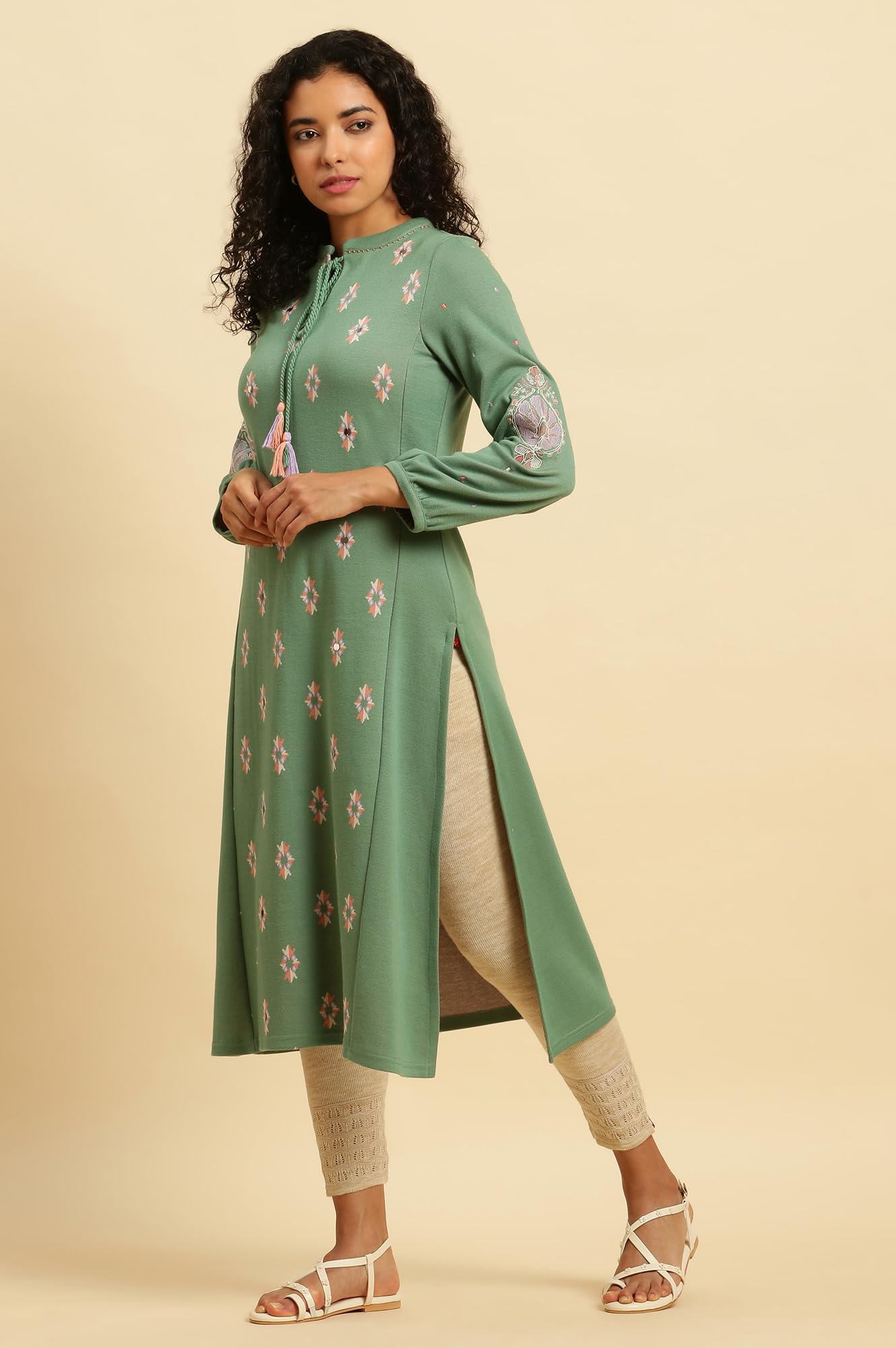 W For Woman Women'S Polyester Geometric Kurta & Tight