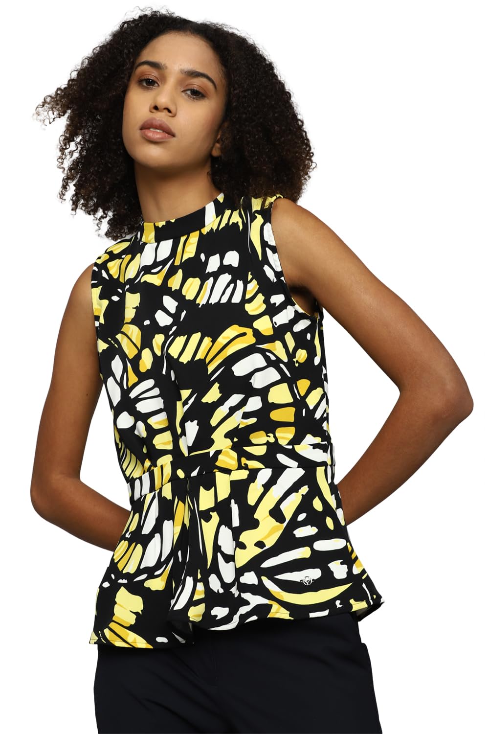 Allen Solly Women Printed Casual Polyester Sleeveless Round Neck Shrug