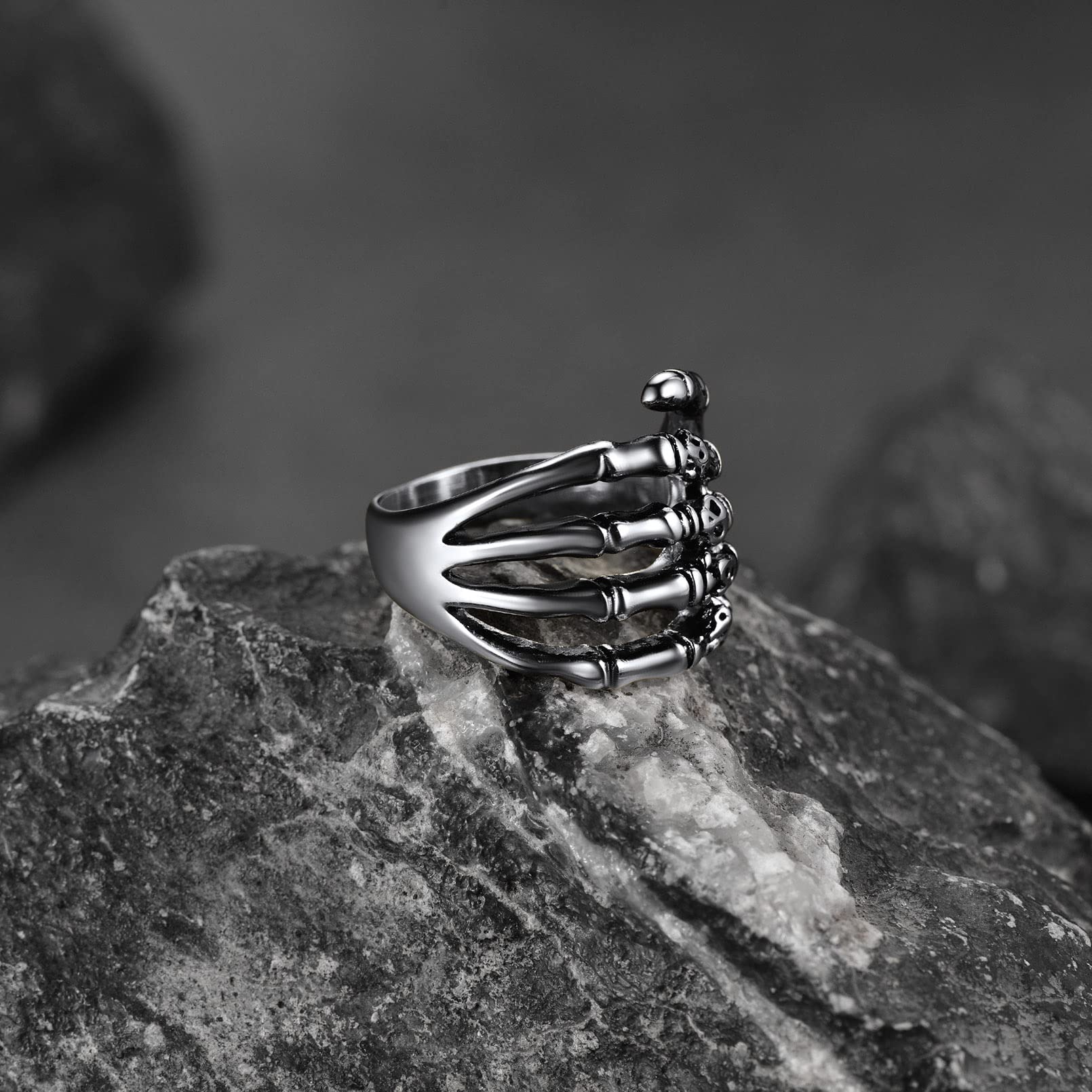 FaithHeart Halloween Accessories Skull Rings for Male Female Punk Jewelry