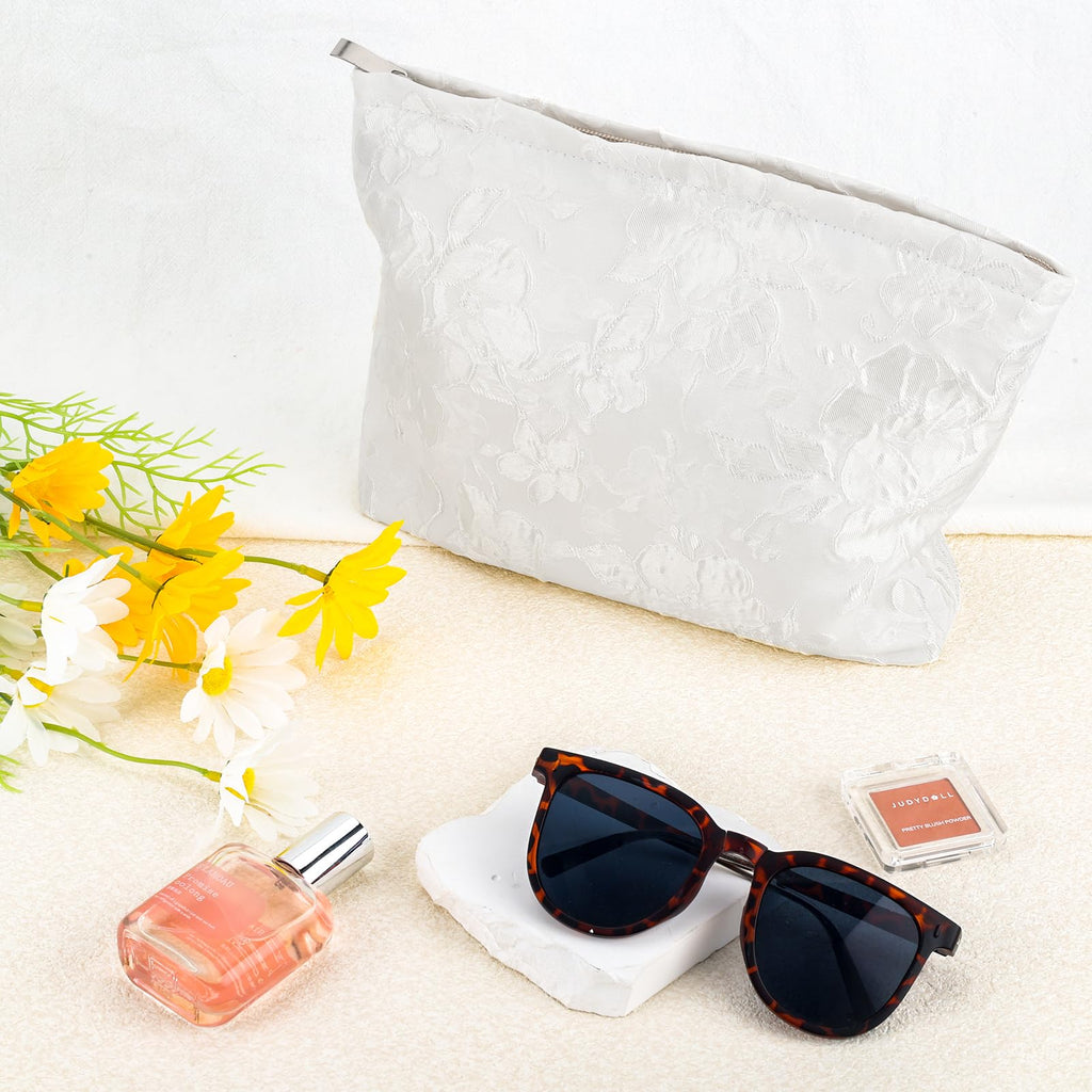 ZLFSRQ Flower Makeup Bag for Women Girls Teens Travel Cute Floral Cosmetic Bags Large Zipper Cosmetic Pouch for Purse Portable
