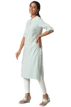Aurelia Women Green Dobby Stripes Yarn Dyed Straight Kurta