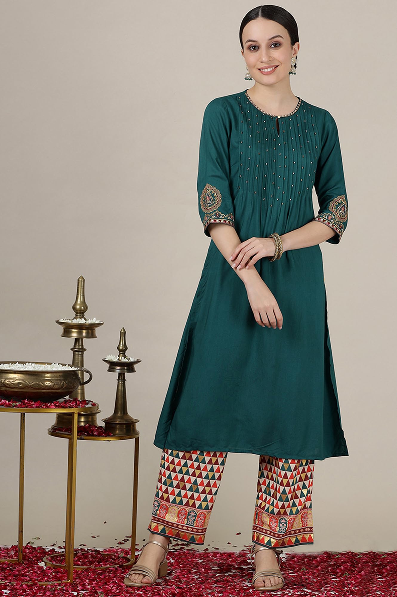 Aurelia WomenS Solid Straight Kurta | Round Neck Kurta For Women | Solid Kurta For Women | Beautiful Regular Fit Kurta For Women