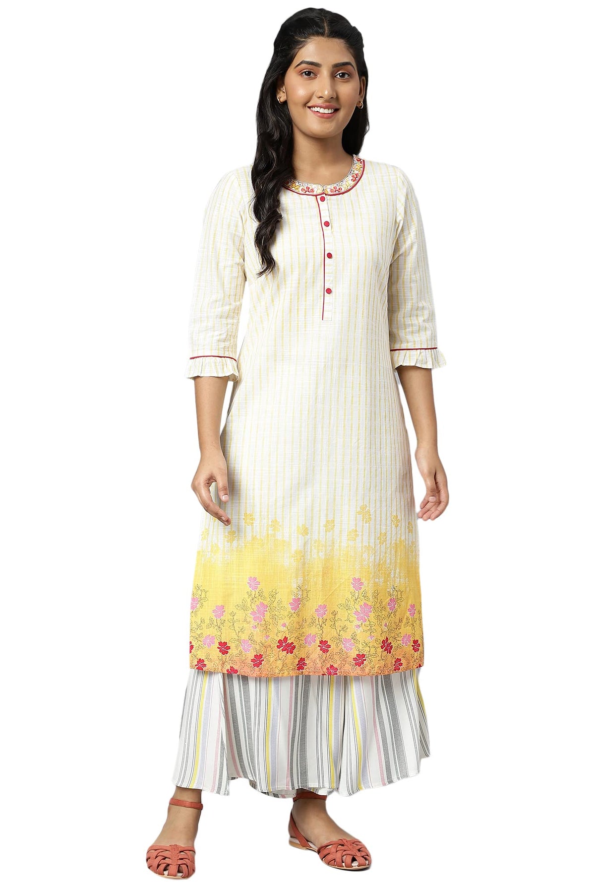 Aurelia Women White Rayon Floral Printed Straight Kurta_22AUA13557-504529_S