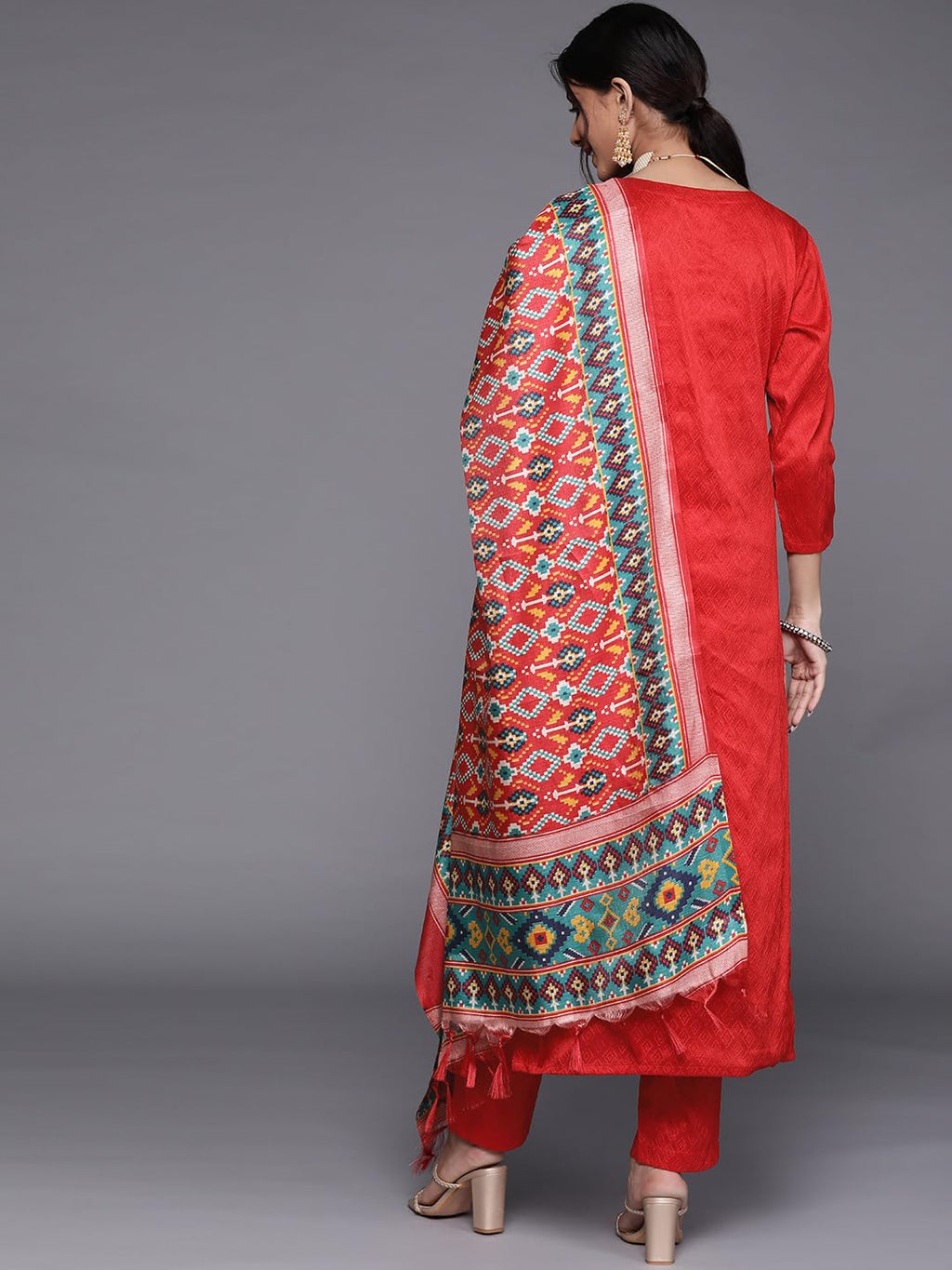 Varanga Women Jaquard Kurta Set With Printed Patola Dupatta