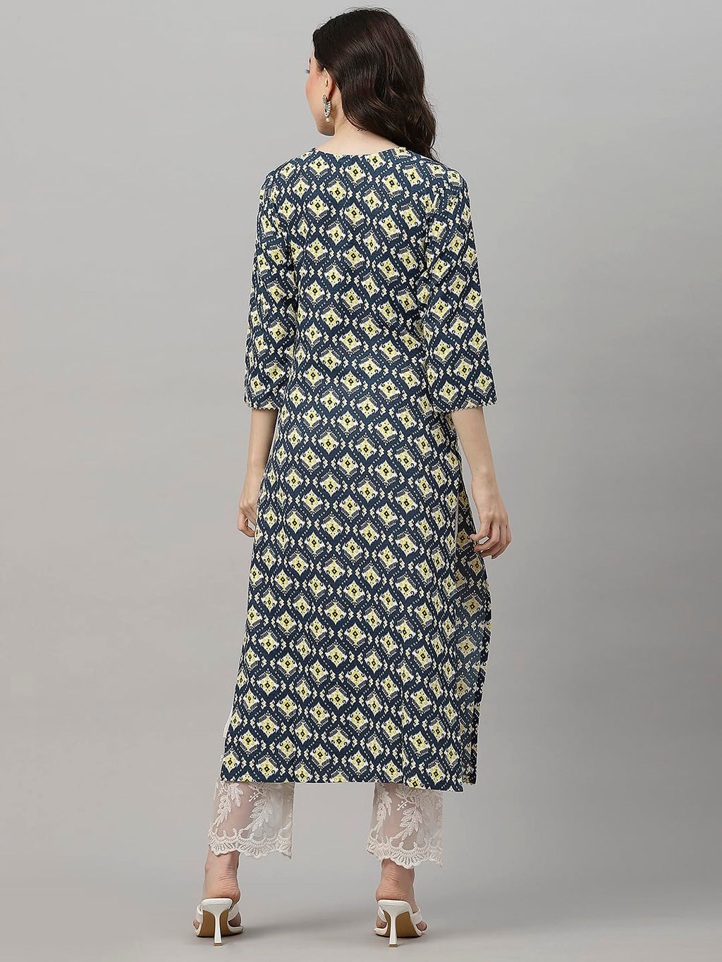 Gosriki Women'S Cotton Blend Printed & Embroidered Straight Kurta