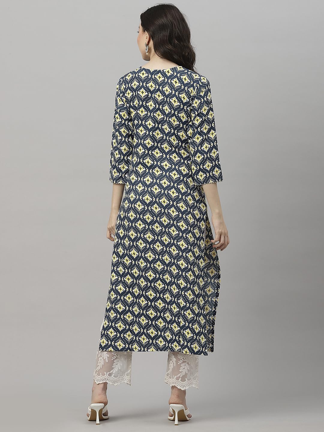 Gosriki Women'S Cotton Blend Printed & Embroidered Straight Kurta