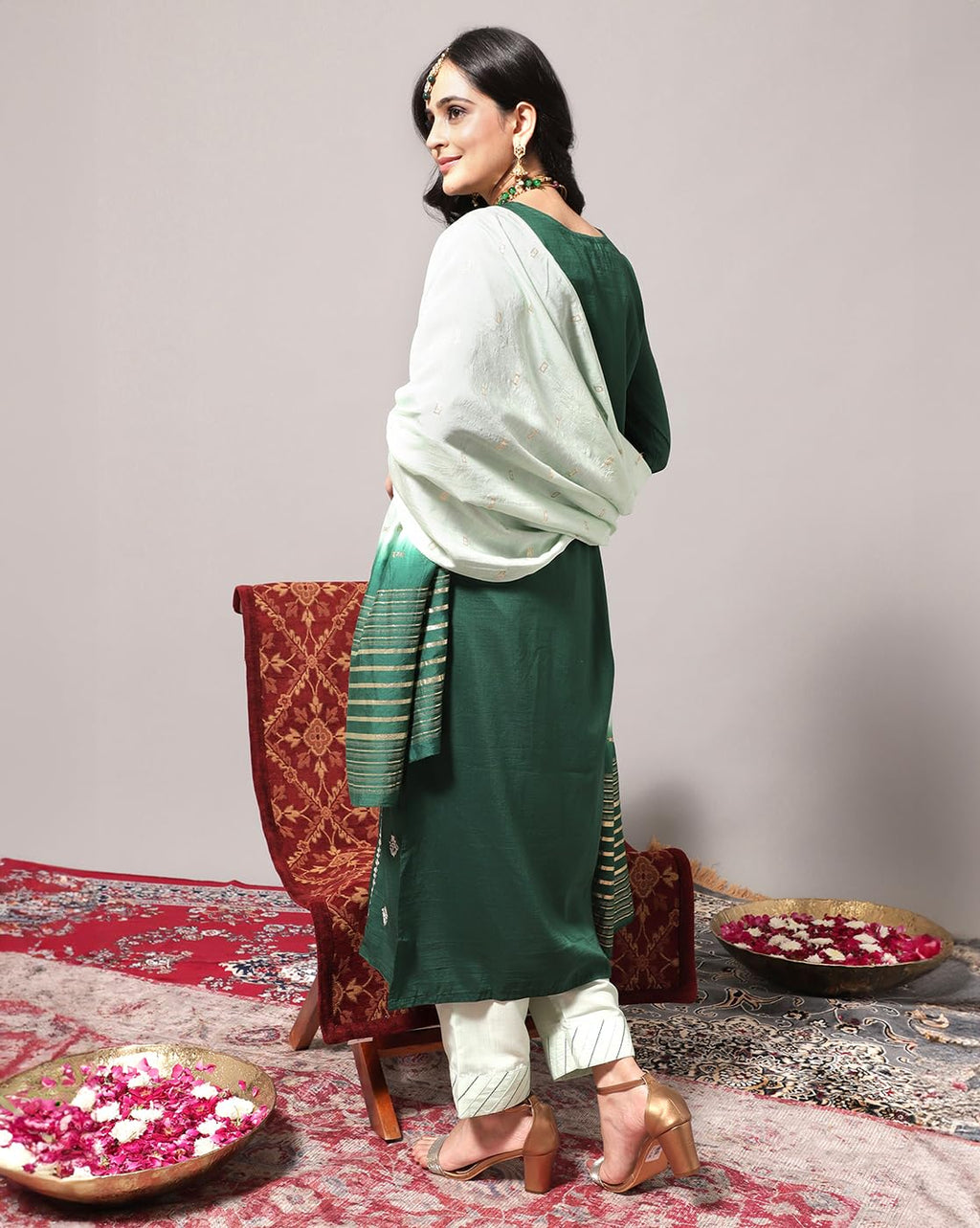 Varanga Green Straight Kurta With Elasticated Trouser Set.