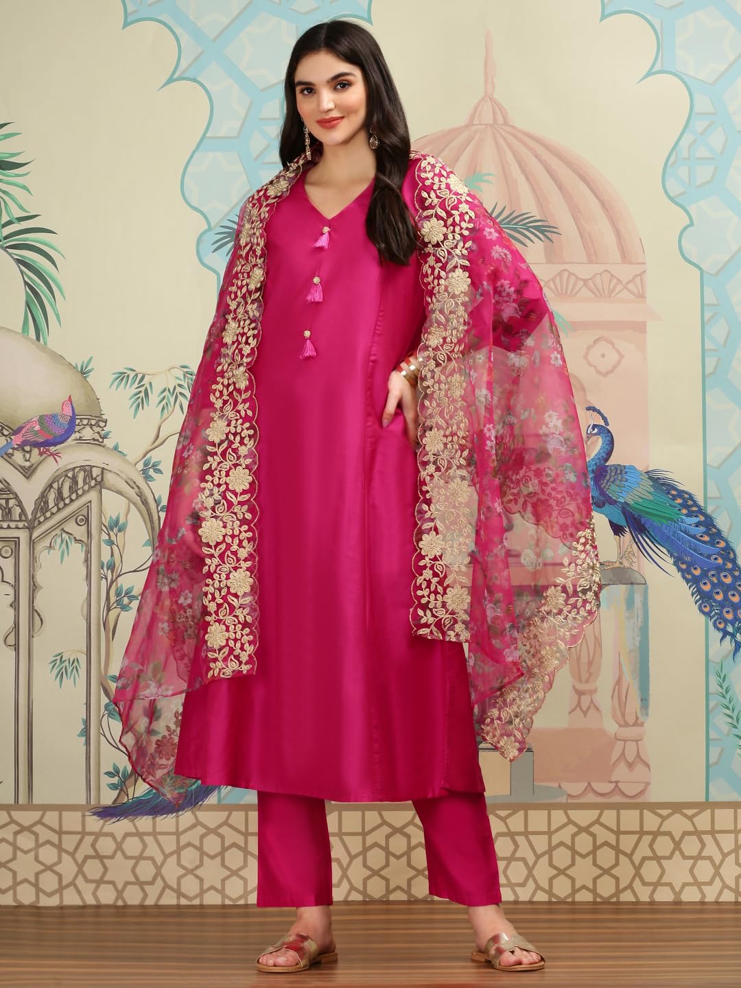 Ishin V-Neck Three-Quarter Sleeves Kurta With Trousers & With Printed Dupatta | Kurta Set For Women | Kurta With Trousers And Du
