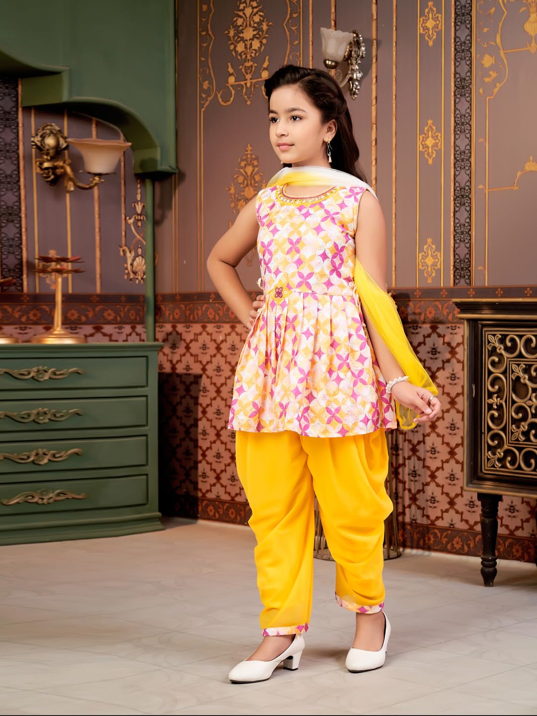 Aarika Girls Ethnic Wear Yellow Colour Floral Print Beads Embroidery Cotton Blend Dhoti Kurta Set With Dupatta-4-9 Years (Dh-Shm