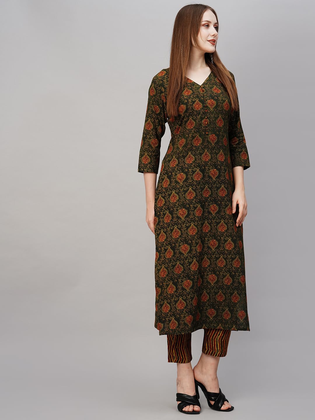 ANNI DESIGNER Womens Cotton Blend Printed Straight Kurta with Pant (Tapa Green_L_Green_Large)