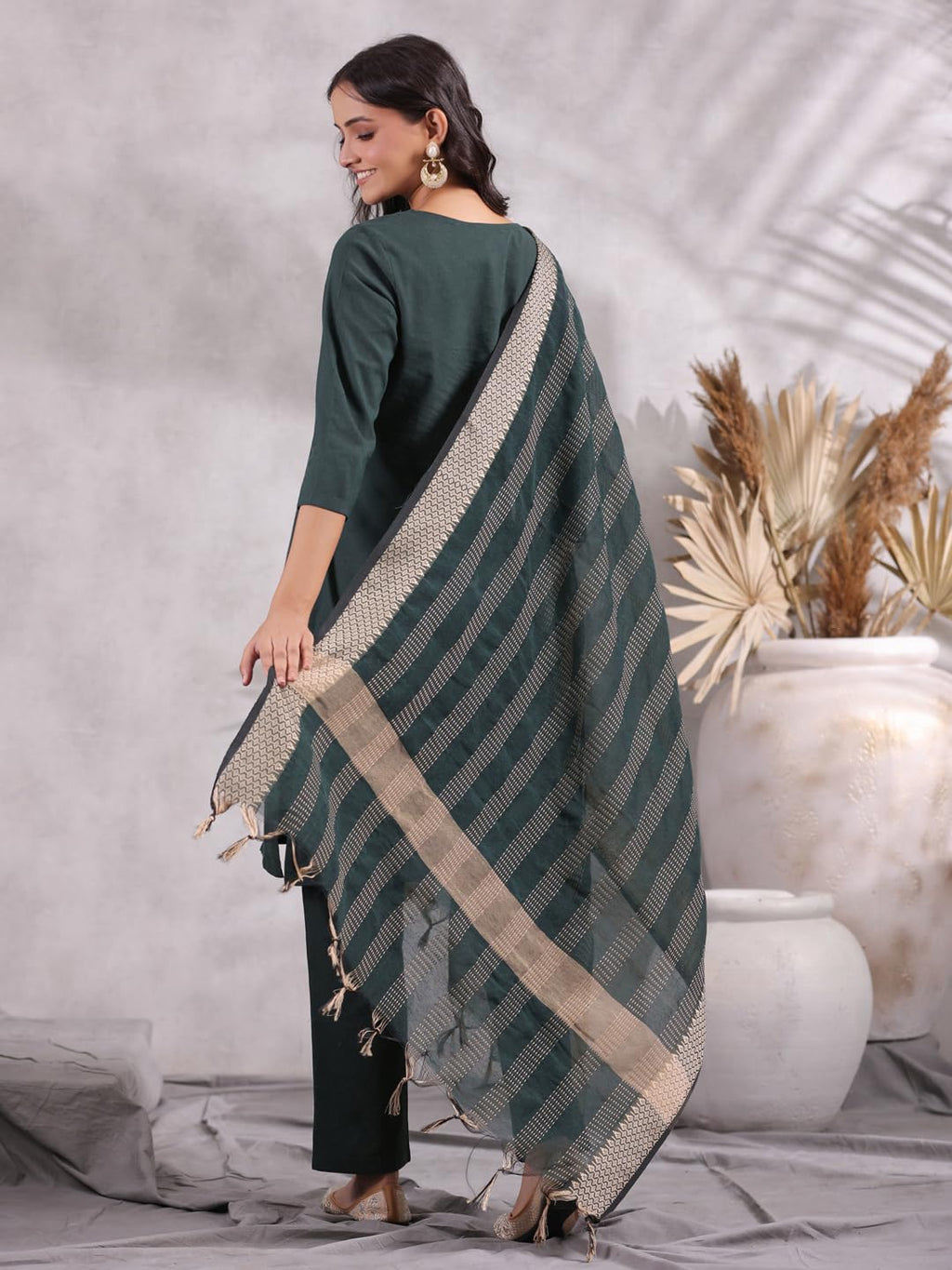 Anubhutee Women'S Bottle Green Ethnic Motifs Straight Kurta Withtrousers & Dupatta…