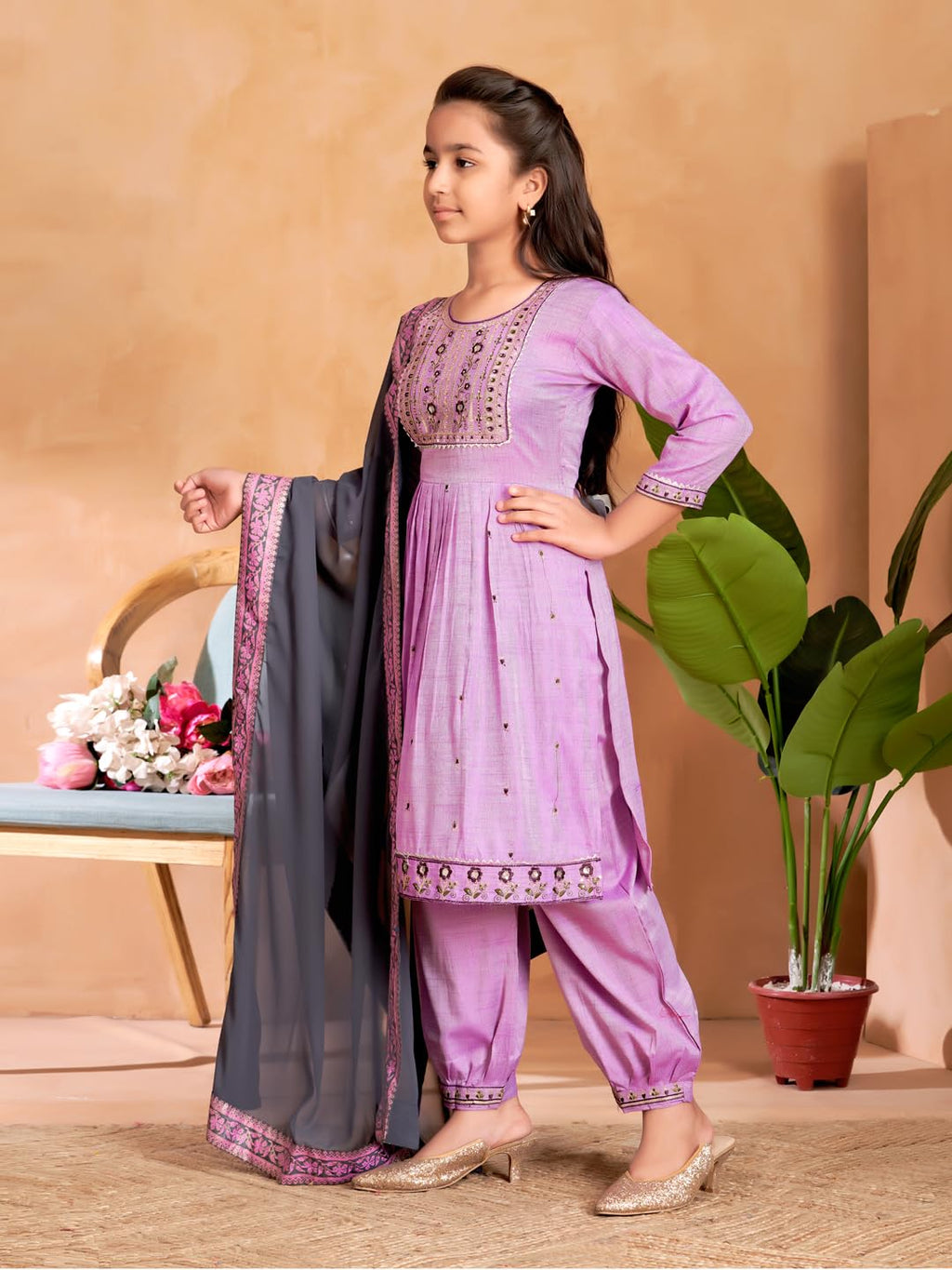 Aarika Girls Ethnic Wear Light Purple Colour Sequin Thread Embroidery Kurti Patiala Set-(4-13 Years)-(PT-TR-K-1063-LIGHT-PURPLE-