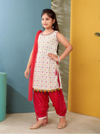 Aarika Girls Ethnic Wear White Colour Thread Mirror Embroidery With Lace Border Georgette Kurti Patiala Set (4-10 Years)