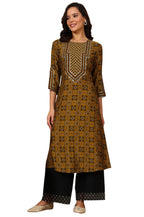 W For Woman Mustard Yellow Geometric Printed Sequined Straight Kurta_24Auw11680-124391_S