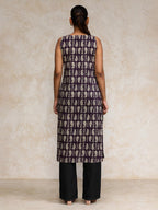 Varanga Women Paisley Printed V Neck Sleeveless Kurta Purple
