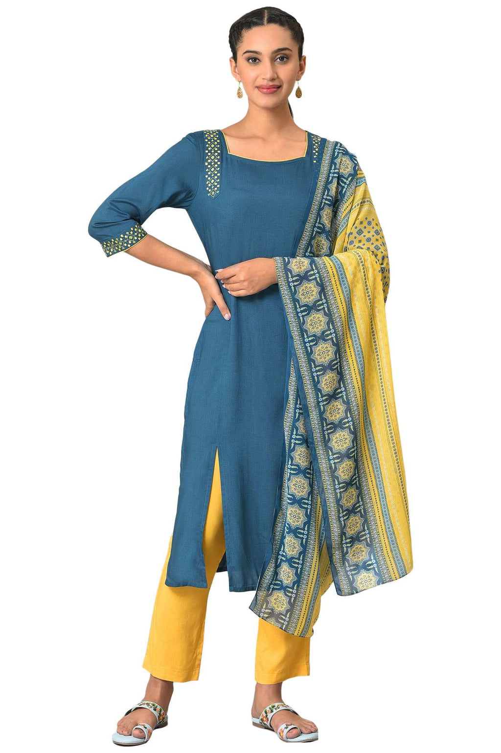 Aurelia Geometric Printed Blue Thread Embroidered Kurta Dupatta Bottomwear