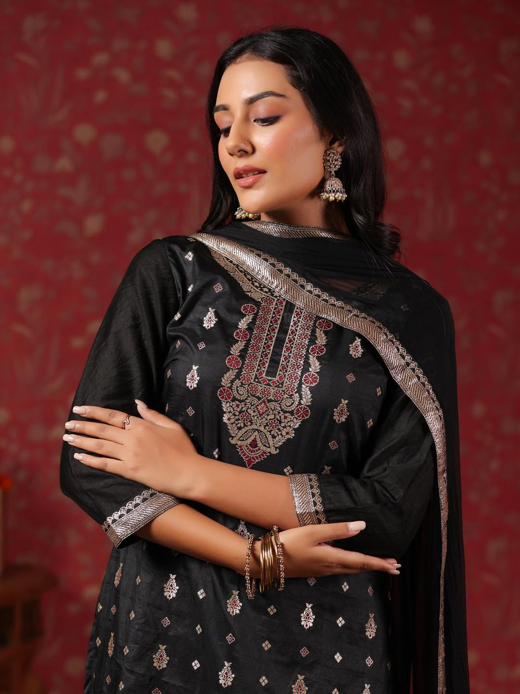 Ishin Women'S Poly Silk Ethnic Motifs Foil Print Black Straight Kurta Suit Set With Trousers & Dupatta