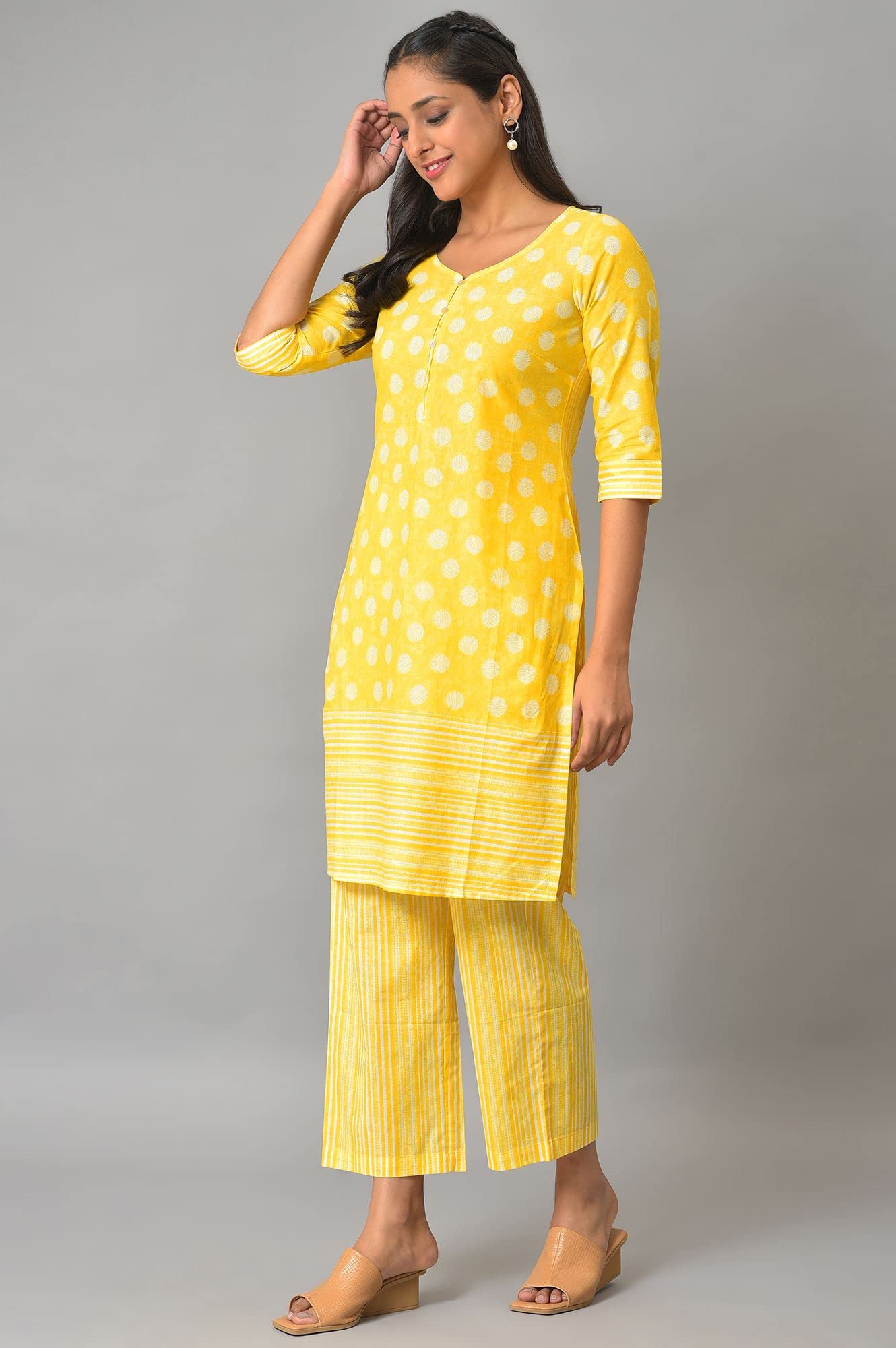 Yellow Polka Dots Printed Cotton Kurta With Narrow Palaza