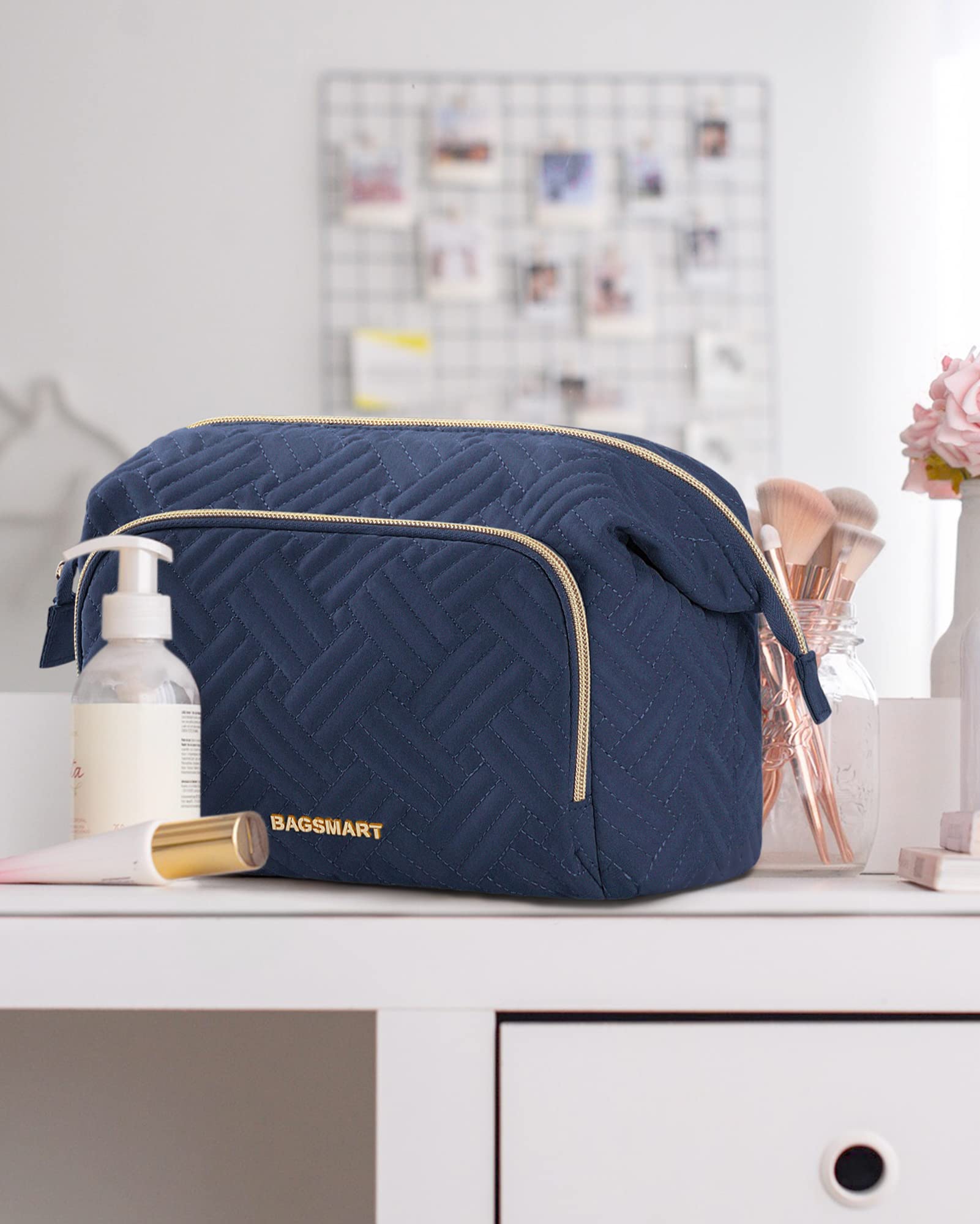 BAGSMART Travel Makeup Bag, Cosmetic Bag Make Up Organizer Case,Large Wide-open Pouch for Women Purse for Toiletries Accessories