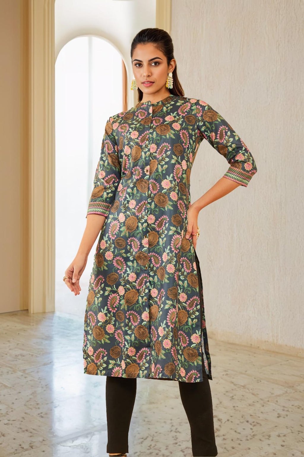 Soch Womens Charcoal Rayon Floral & Paisley Printed Straight Kurta
