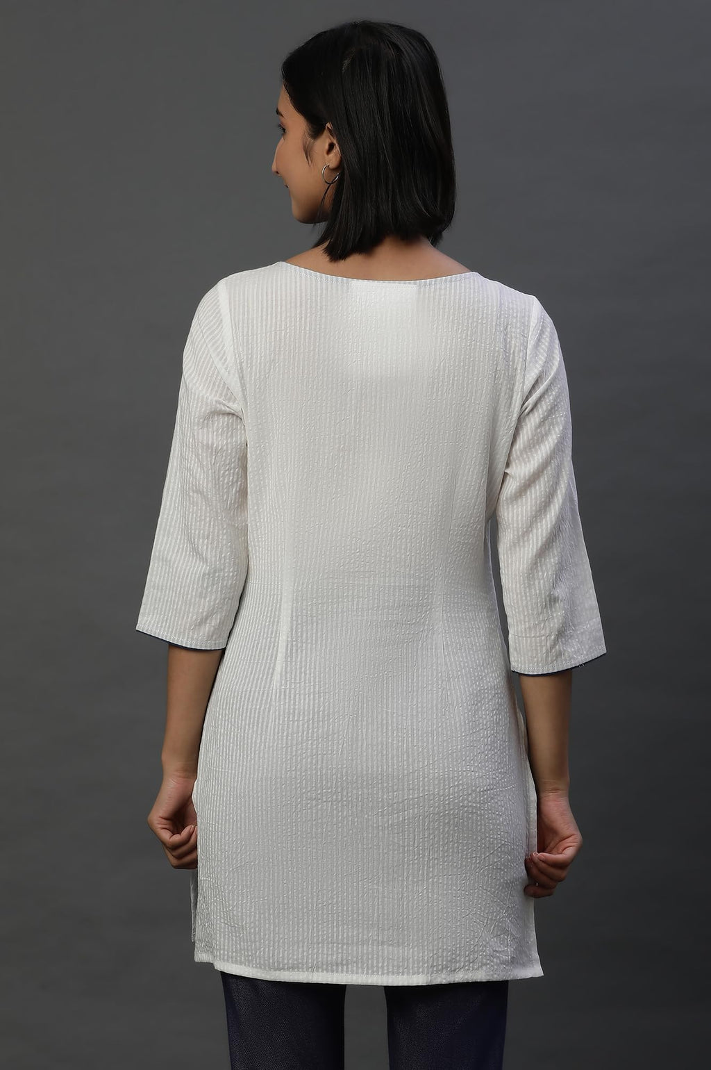 Aurelia Women'S Embroide Cotton Blend Straight Kurti