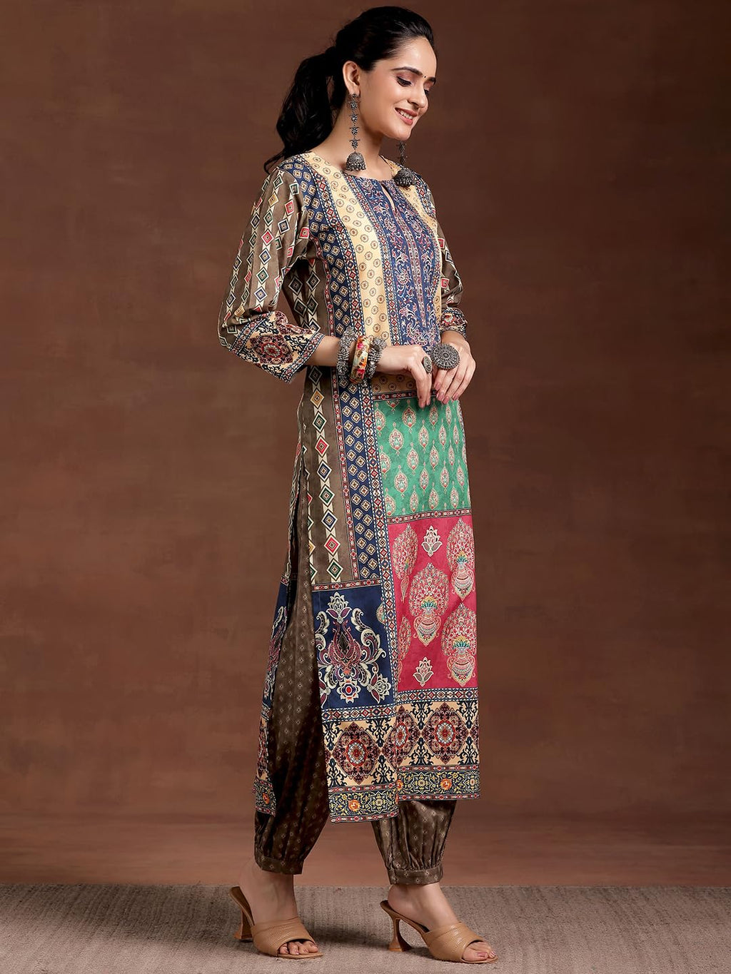 Libas WomenS Crepe Ethnic Motifs Straight Kurta (29240O0R