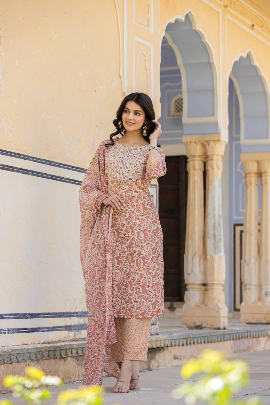 Varanga WomenS Cotton Blend Solid Kurta Set