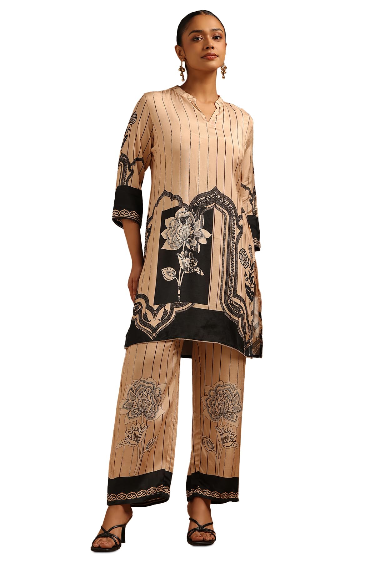 Soch Women Pattern: Floral Fabric: Muslin Closure: Slip On Package Contains: Kurta Palazzo