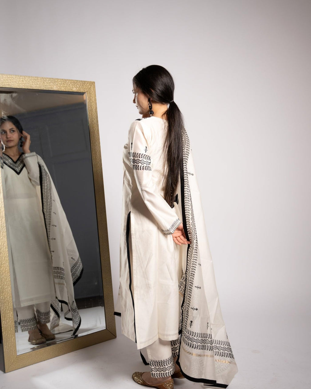 ANNI DESIGNER Womens Rayon Blend Printed Straight Kurta with Pant & Dupatta (GHABENI White_XL_White_X-Large)