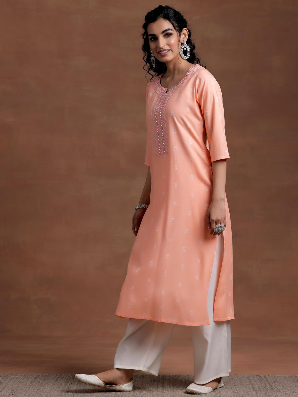 Libas WomenS Cotton Woven Design Straight Kurta (26978_Peach